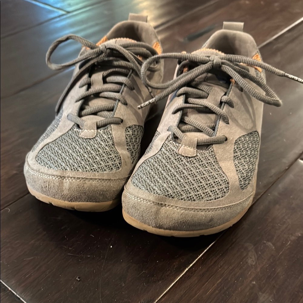 Stylish Gray unisex adult Shoes
